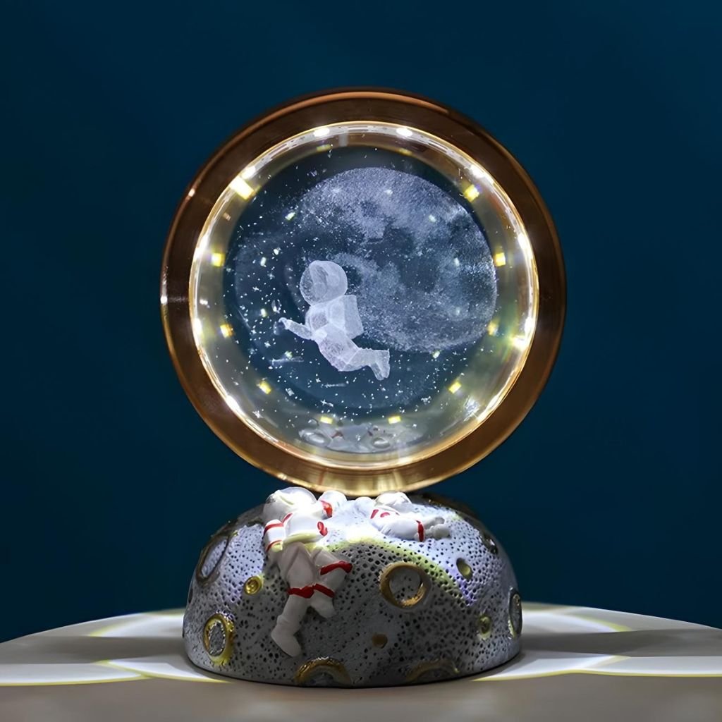 Astronutball-CNC-2.jpg Lampe Astronut 3D Cristal – مصباح كروي ثلاثي الأبعاد للفضائي - الصورة 1